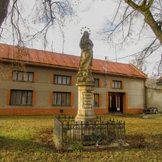 Socha Panny Marie v Drahanovicích poblíž tvrze