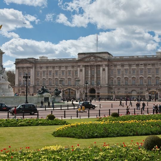 Buckingham Palace Profile Cover