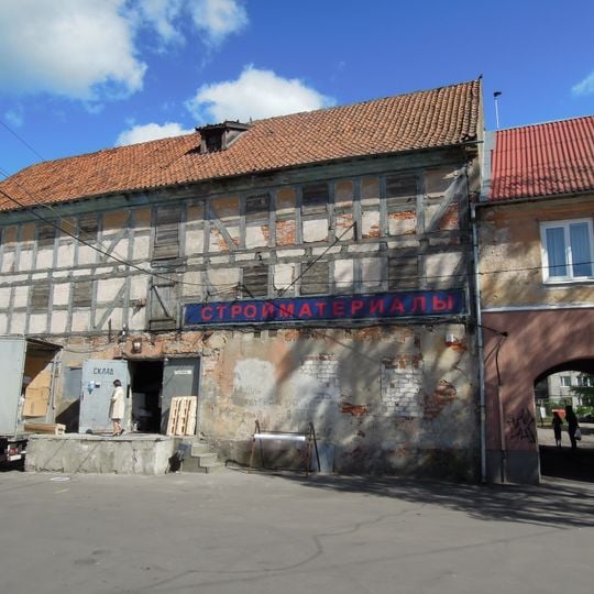 Վաճառականների ընկերության պահեստներ