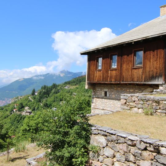 House of Tofe Keckarovski