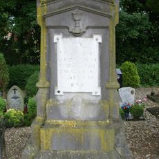Grafmonument van pastoor A. van den Brand