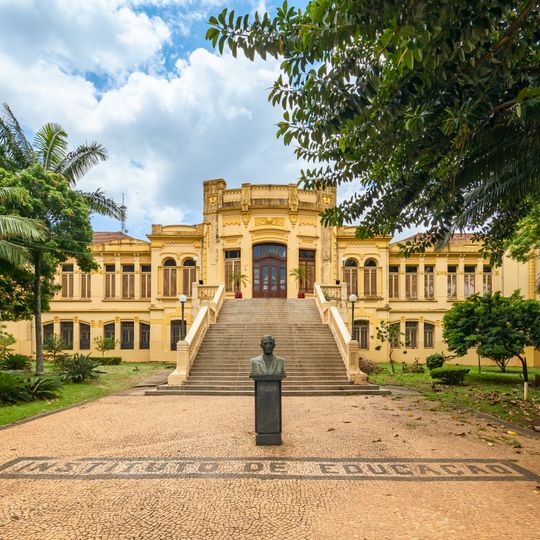 Dr. Álvaro Guião State School