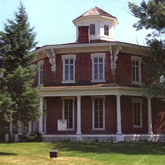Loren Andrus Octagon House