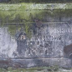 Kříž na návsi v Chotěšově