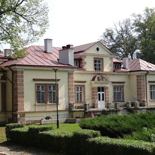 Dwór w Hadlach Szklarskich