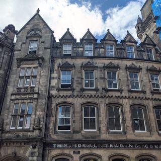 Edinburgh, Victoria Street, 1 - 2 India Buildings