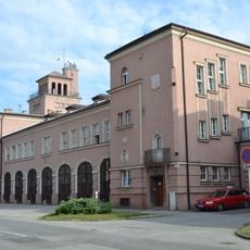 Hasičské kasárne, Červený kohút, garáže