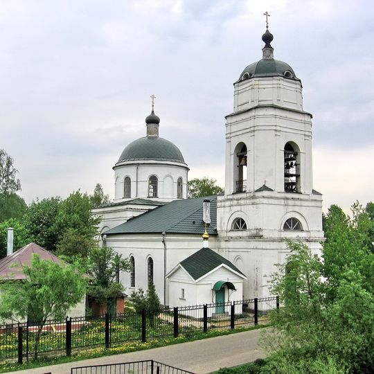 Церковь Святой Троицы в Троице-Сельцы