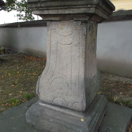 Socha sv. Floriána, podstavec