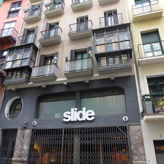 Chapitela 8-10, Pamplona