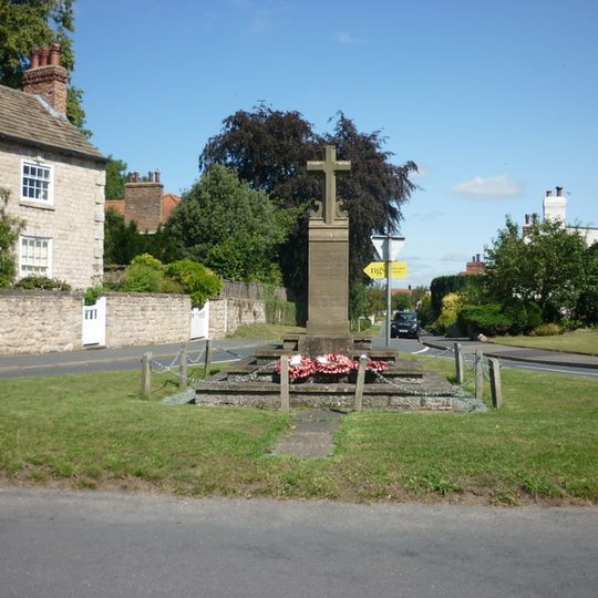 Goldsborough War Memorial, Harrogate