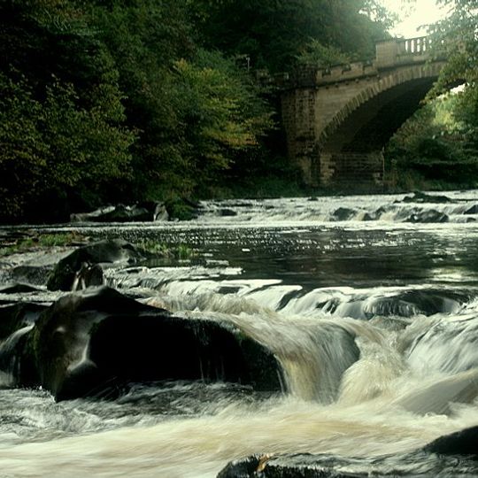 Almondell and Calderwood Country Park