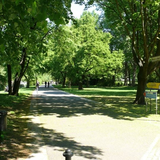 Bettina-von-Arnim-Ufer