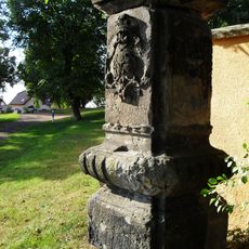 Podstavec z obce Konobrže