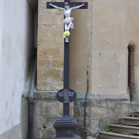 Kříž u kostela Nanebevzetí Panny Marie v Havlíčkově Brodě