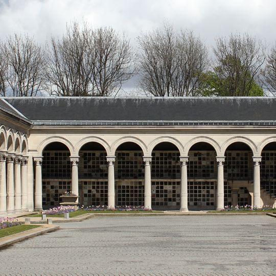 Crématorium-columbarium du Père-Lachaise