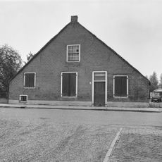 Recht van Ter Leede 4, Leerbroek