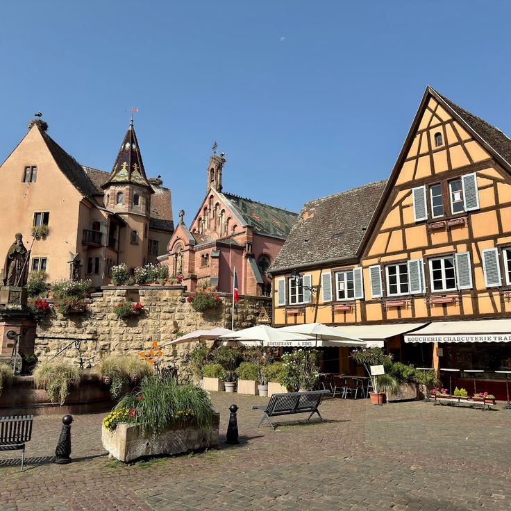 Place du Château Saint-Léon