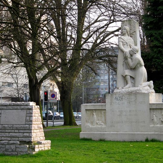 Monument à Louise de Bettignies et aux femmes héroïques des pays envahis