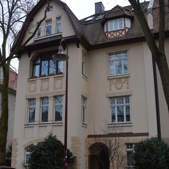 Goethestraße 57
