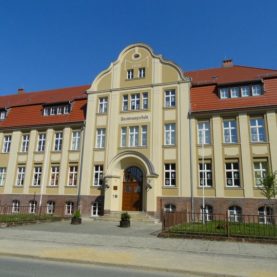 Schule Paul-Taubadel-Straße 3