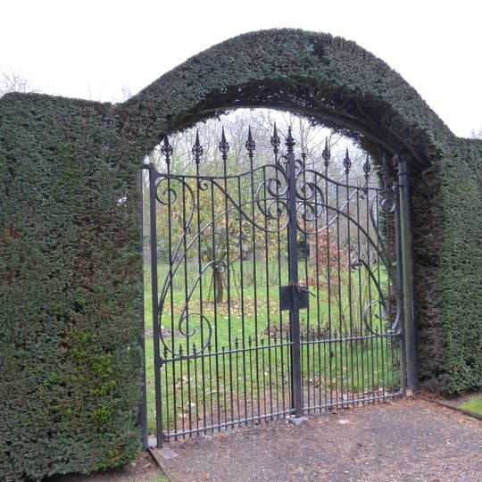 Kasteel Eijsden: smeedijzeren hek