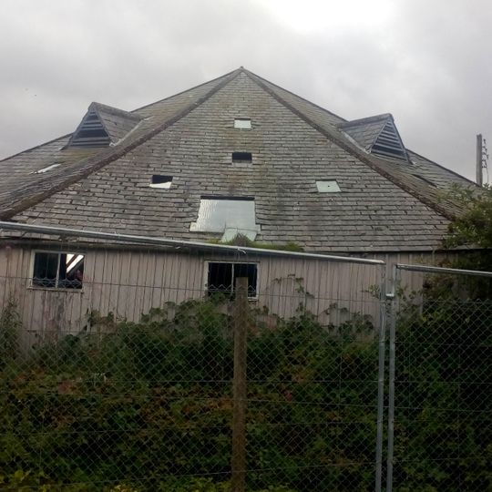 Reston, Main Street, Reston Auction Mart, Sheep Ring