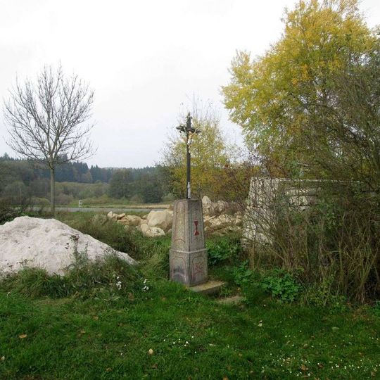 Kříž jižně od Hostišovic