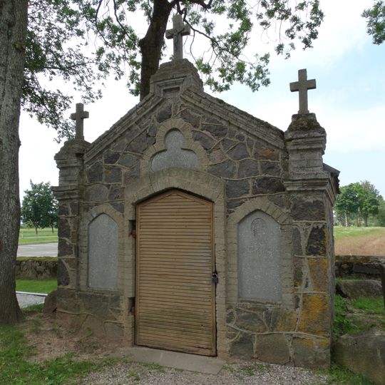 Kiewlicz tomb chapel, Deltuva