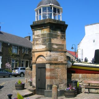 North Queensferry, Pierhead, Lighthouse