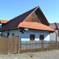 Usadlosť do Háronkov, dom ľudový s hosp. časť.