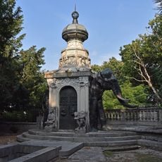 Edicola della famiglia Magnani