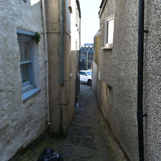 4 And 6, Polkirt Hill