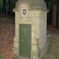 2 Einsteigtürme (94, 95)