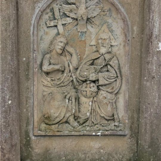 Kamenný kříž na rozcestí v Hrubém Jeseníku