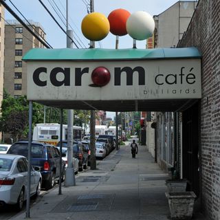 Carom Café