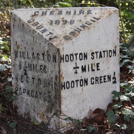 Milepost, Hooton Road, W of Hooton Bridge