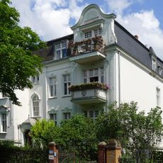 Mietshaus, Remise, Einfriedung Moltkestraße 36