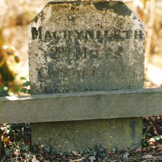 Milestone near Llanoddian Hall