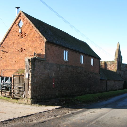 Outer Gatehouse and Attached Precinct Walls and Barn 200 Metres North of Priory Farmhouse