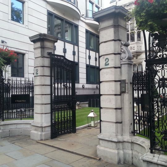 Gates, railings and gate piers to 2 Temple Place