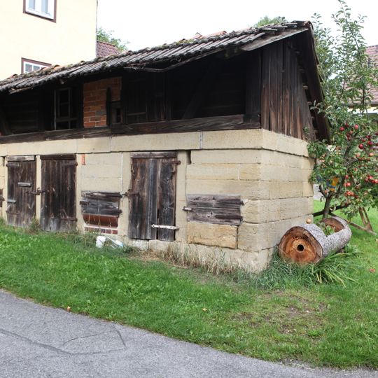 Hierzu Schweinestall