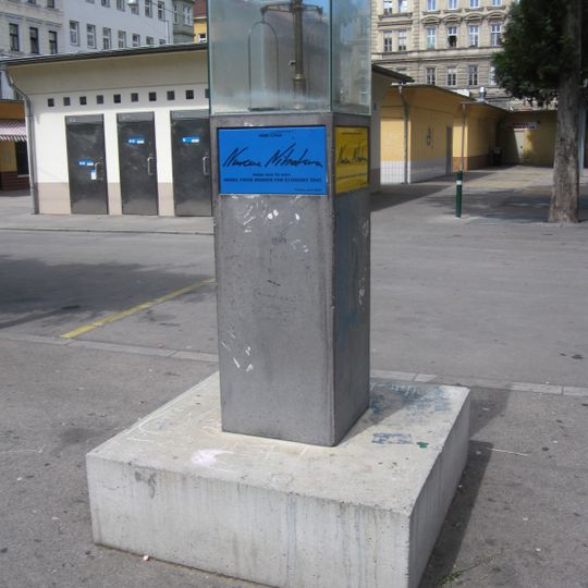 Denkmal für eine Nobelpreisträgerin