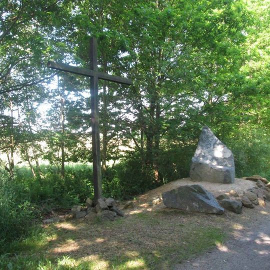 Kříž severozápadně od Plané