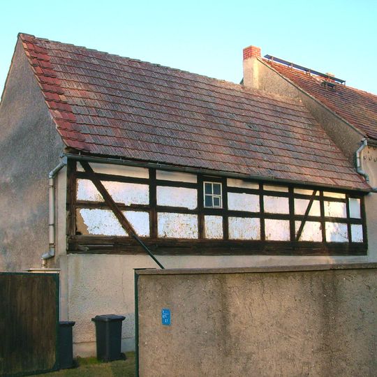 Seitengebäude eines Bauernhofs Am Elstergrund 18