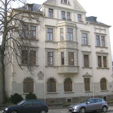Pfarr- und Gemeindehaus mit Vorgarten Chopinstraße 42