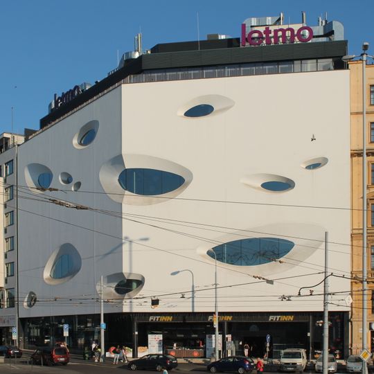 Obchodní centrum Letmo