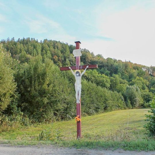 Dřevěný kříž v Rudě nad Moravou na okraji obce