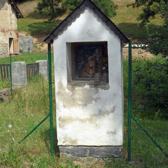Kaplička ve Šléglově na okraji obce