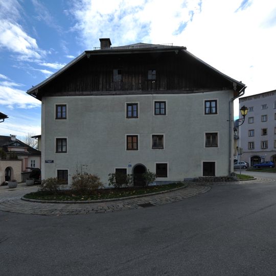 Florianiplatz 8, Hallein